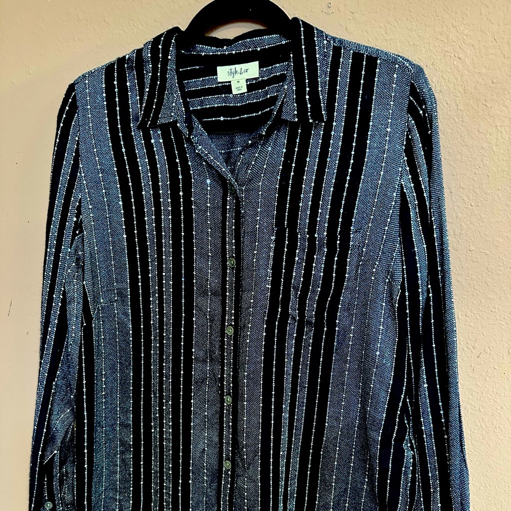 Ladies Style & Co. Sparkly blouse.  Size M